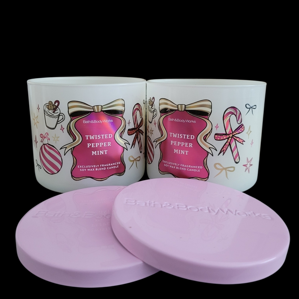 2pc Bath & Body Works Twisted Peppermint Candles - NEW!!